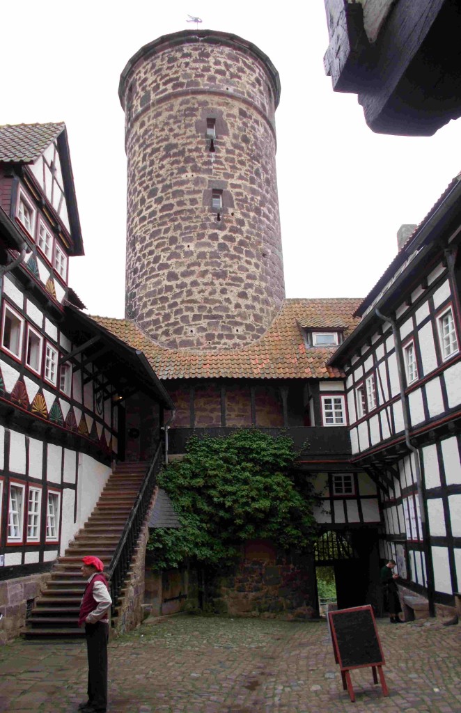 Die Convention fand in historischem Ambiente auf Burg Ludwigstein, einem Zentrum der Jugendbewegung, statt.
